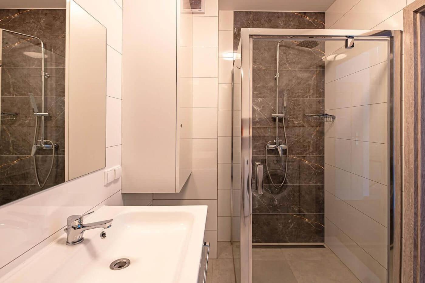 Beskid Z Widokiem Na Gory Sauna, Jacuzzi Apartment